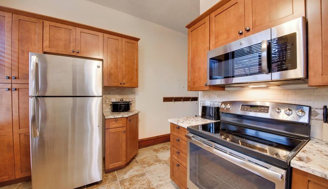 Ski & Explore! Charming Downtown Wallace Condo