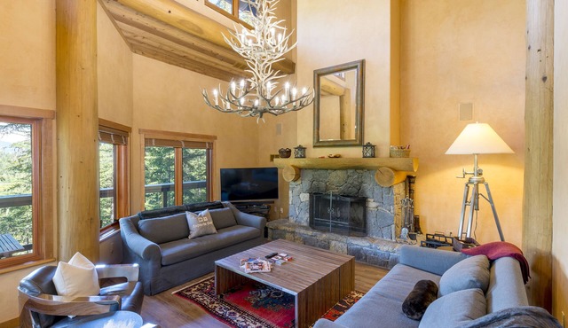 Ski-In/Ski-Out Luxury Home on Whistler Mountain