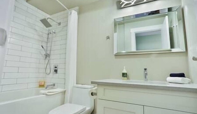 Ski-In Ski-Out/Pool & Hot Tub/Newly Renovated
