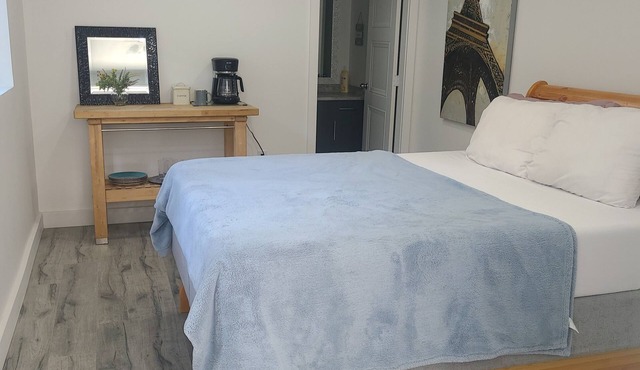 Sky Guest House - Cozy and Relaxing stay with 5 mins away mountain scenic views.