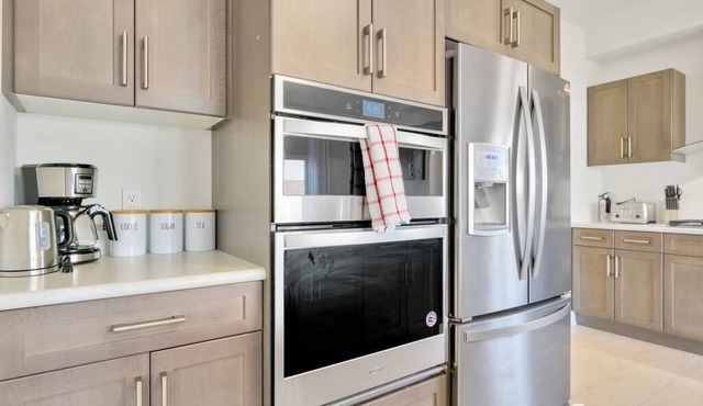 Sleeps 10 | 22min to Niagara | Pool table