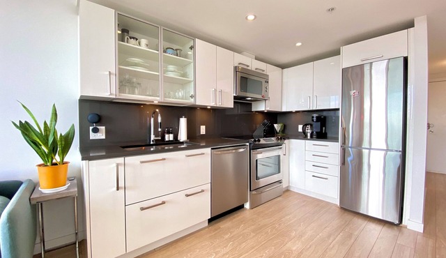 Smart+Modern⬩6min→DT⬩Keyless⬩Parking⬩City Views