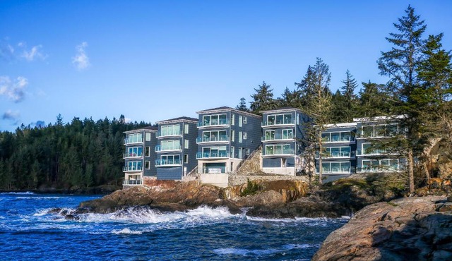 SookePoint Ocean Cottage Resort