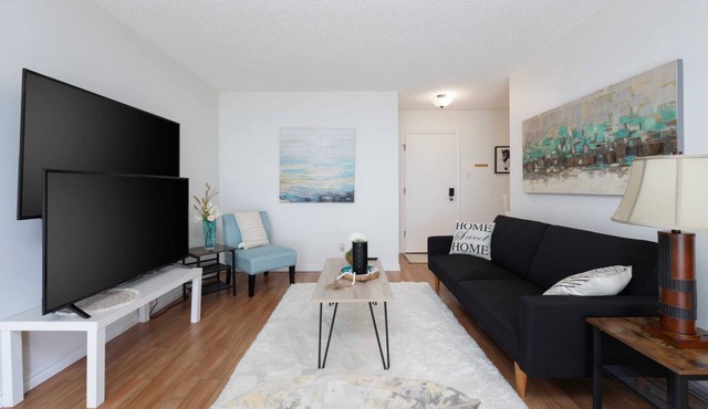 Spacious 1BR | w/ Parking & Wi-Fi | Near NLRHC