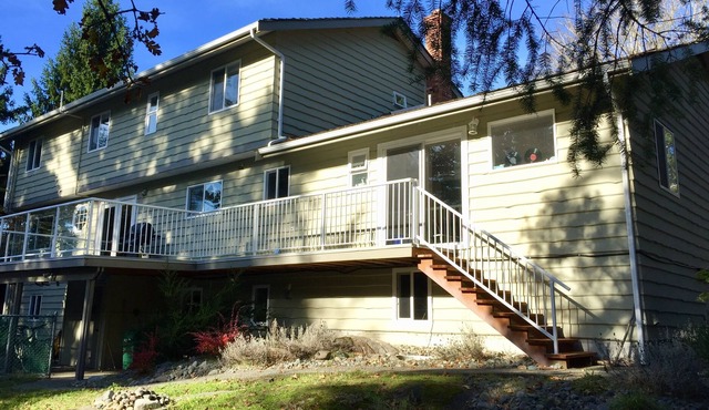 Spacious executive home near the beach and downtown Victoria