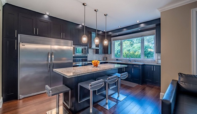 Spacious family house in a great neighborhood