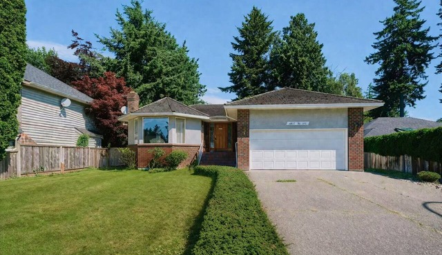 Spacious house near ferry