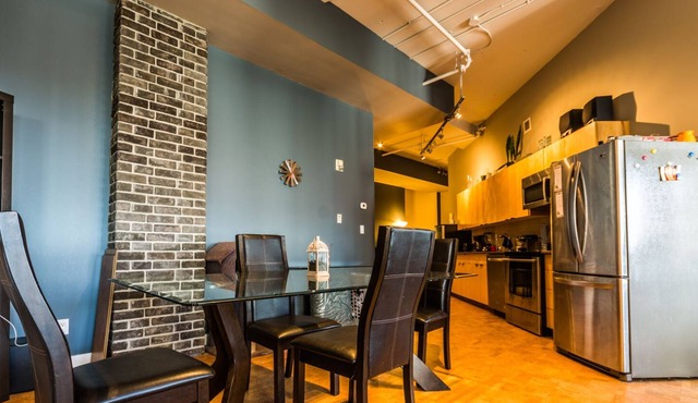 SPACIOUS LEASED LOFT