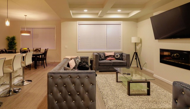 SPACIOUS NEW EXECUTIVE LUXURY HOME AT THE ORCHARDS