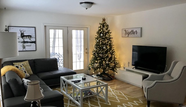 Spring discounts Available @ Muskoka Waterfront Cottage! Pet-Friendly!