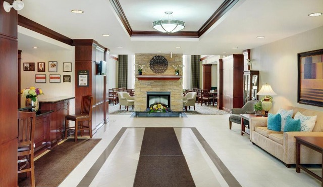 Staybridge Suites Oakville Burlington by IHG