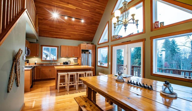Stoke Cabin by Revelstoke Vacations