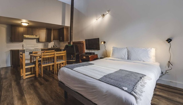 Studio Chamonix 2 (Mezz 2 Q) - 4 people