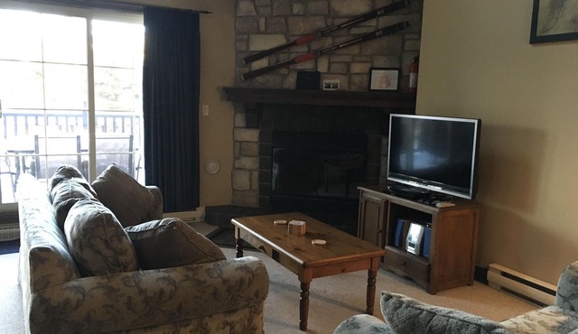 Stunning 2 bed Condo in Les Manoirs, Mont-Tremblant