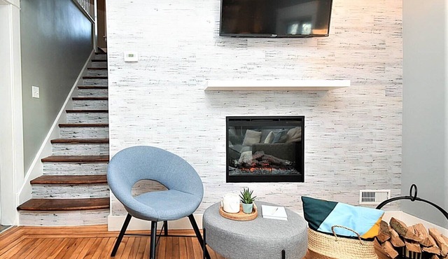 Stunning Riverside Retreat - Escape to Niagara
