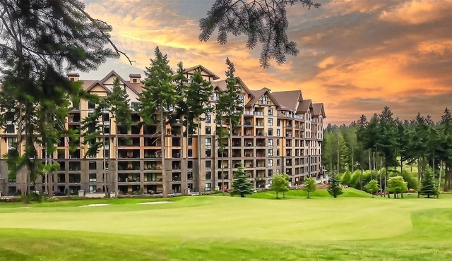 Stunning unit with views of #1 fairway