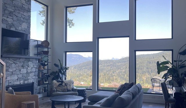 Stunning View Home on Bowen Island