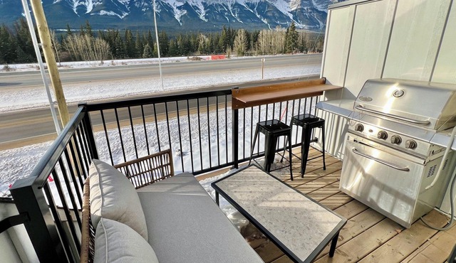Stunning Views | Brand-New Townhouse | Sleeps 11 AC +Hot Tub