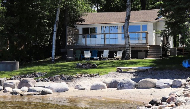 Stunning Waterfront Cottage & Bunkie!