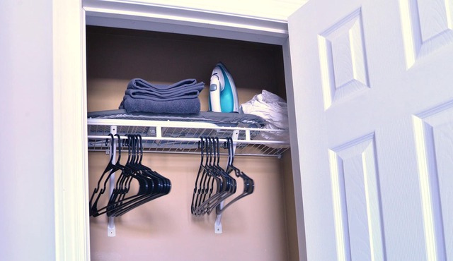 Stylish 1BR Apt - King bed!