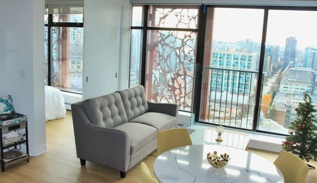 Stylish 1BR in Gastown, heart of Downtown Vancouver, Nearby Transit & BC Place