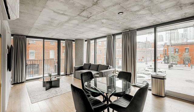 Stylish 2BR Apartment in Griffintown - Modern, Bright & Central