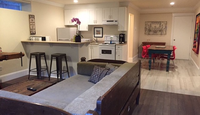 Suite In Quiet Residential Area Of Dunbar