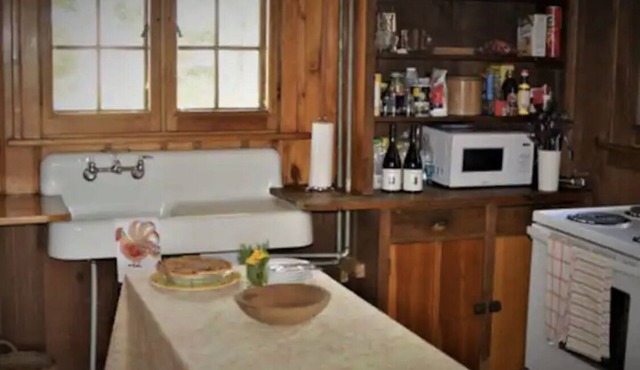 Summer family cottage in the beautiful Thousand Islands - Gananoque!