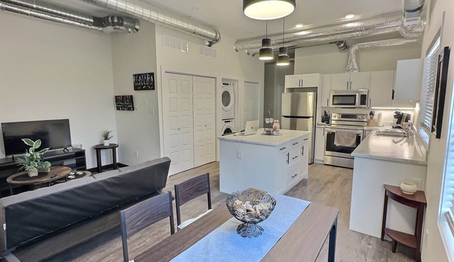Summer Suite - Pet Friendly - Duke's Place