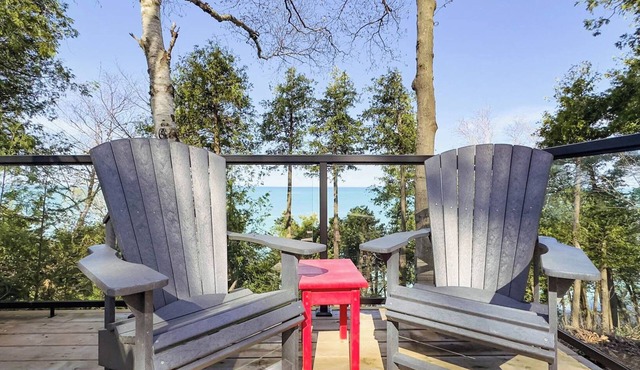 Summerset Cottage, Lakeview Hot Tub