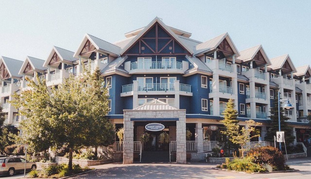 Summit Lodge Boutique Hotel