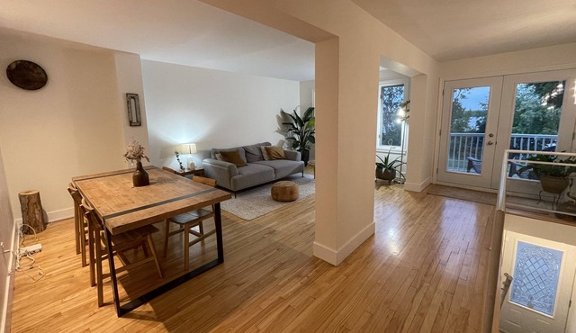 Sunny, spacious riverside condo