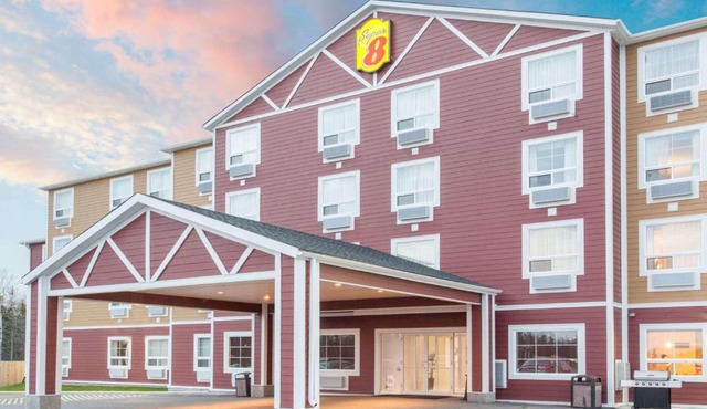 Super 8 by Wyndham Red Lake ON