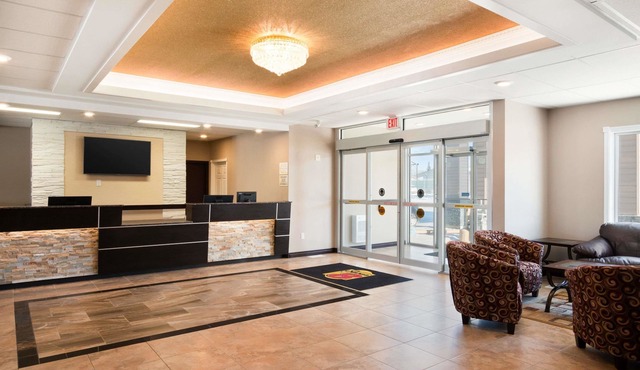 Super 8 by Wyndham Regina