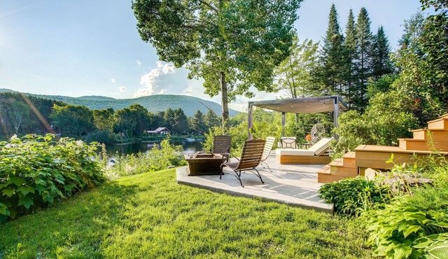 Superb Chalet on Lake Ouareau
