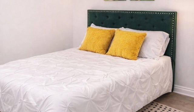 t Private suite W bathroom & laundry -Oshawa . Great for out of town travellers