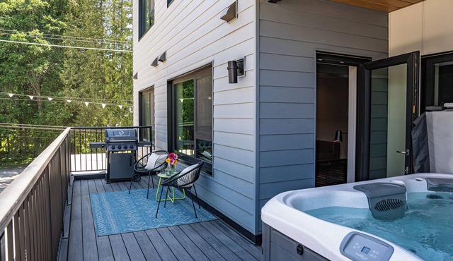 Tally Ho By Revelstoke Vacations