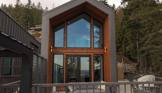 The Cabanas on Bowen #2 Stand alone structures Ocean front.