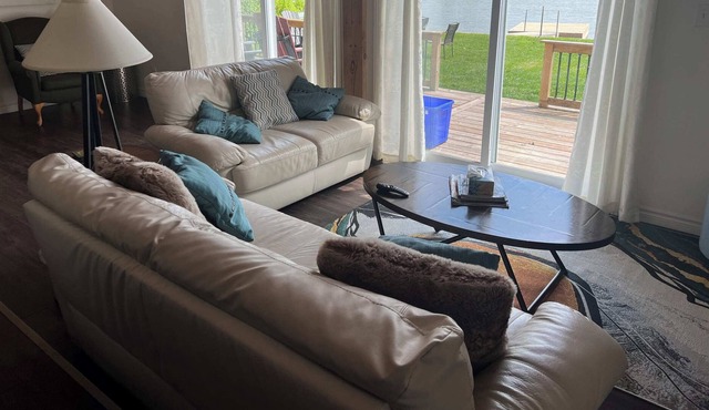 The Consecon - Waterfront 5 BDR Cottage