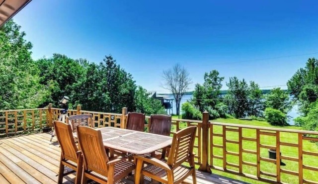 The Cornu Farmhouse Waterfront