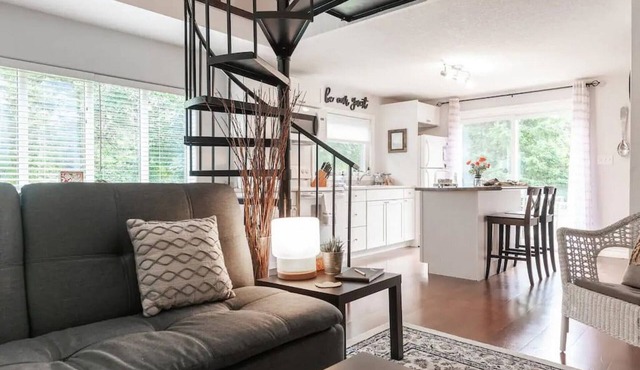 The Cottage - Secluded Gem in the City