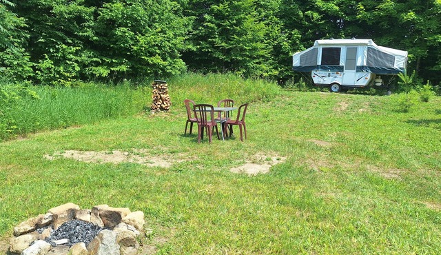 The Hidden Glen Tent Camper - Pet/Family/Group friendly! Very Private!