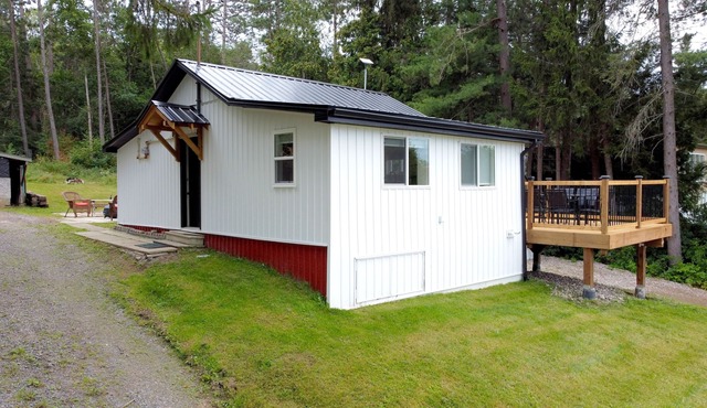 The Hilltop Hideout - Unwind in Style