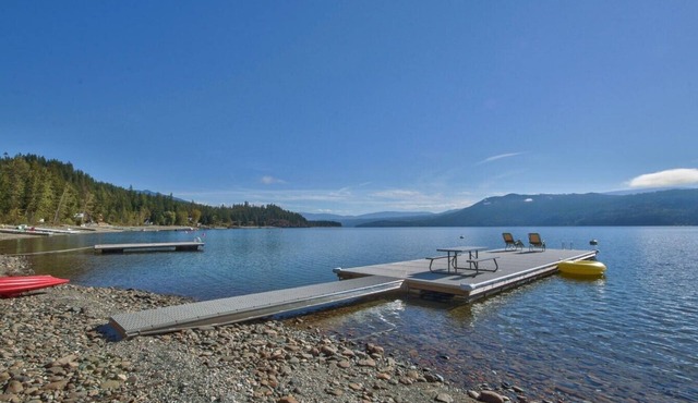 The Lake House on Shuswap Lake!