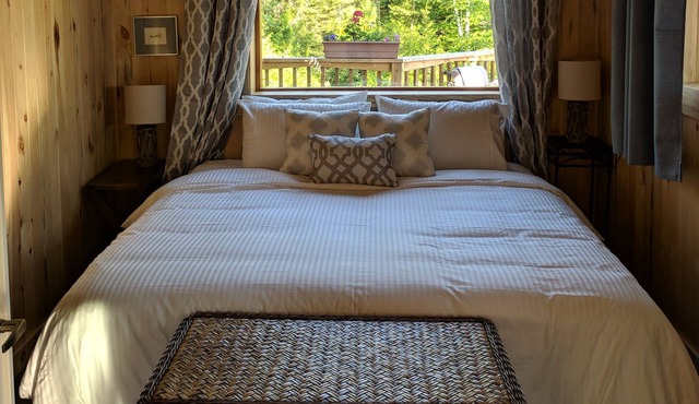 The Land of the Phoenix! Superior lodging in a prime natural setting.