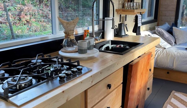 The Nest - Brand New Cabin with Hot Tub