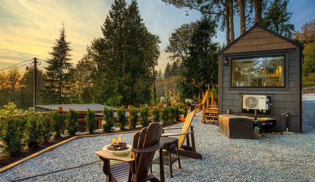 The Nest TINY HOME beautiful views private retreat