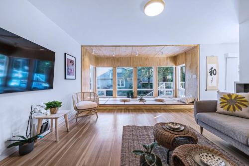 Three-Tree Villa-Central Location