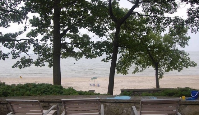 Thunder Bay Lakefront Cottage