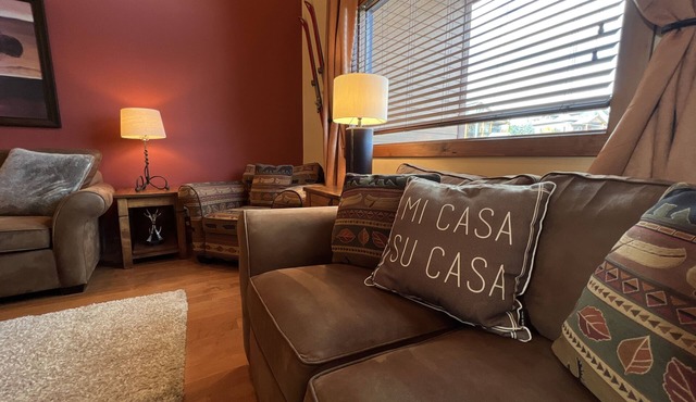 TimberStone 14 - Golf - Ski - Hike - Chill - Private Hot Tub - Sleeps 9